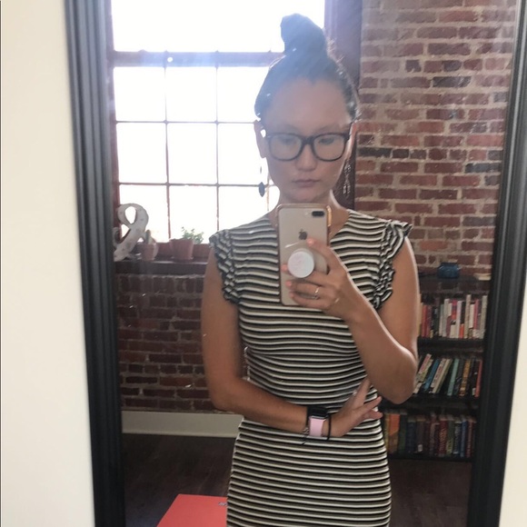 Meet your Posher, Olivia - Picture 2 of 6